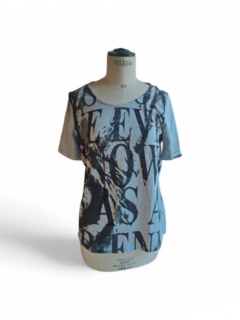 GREY MARGRITTES T SHIRT WITH LETTER PRINT